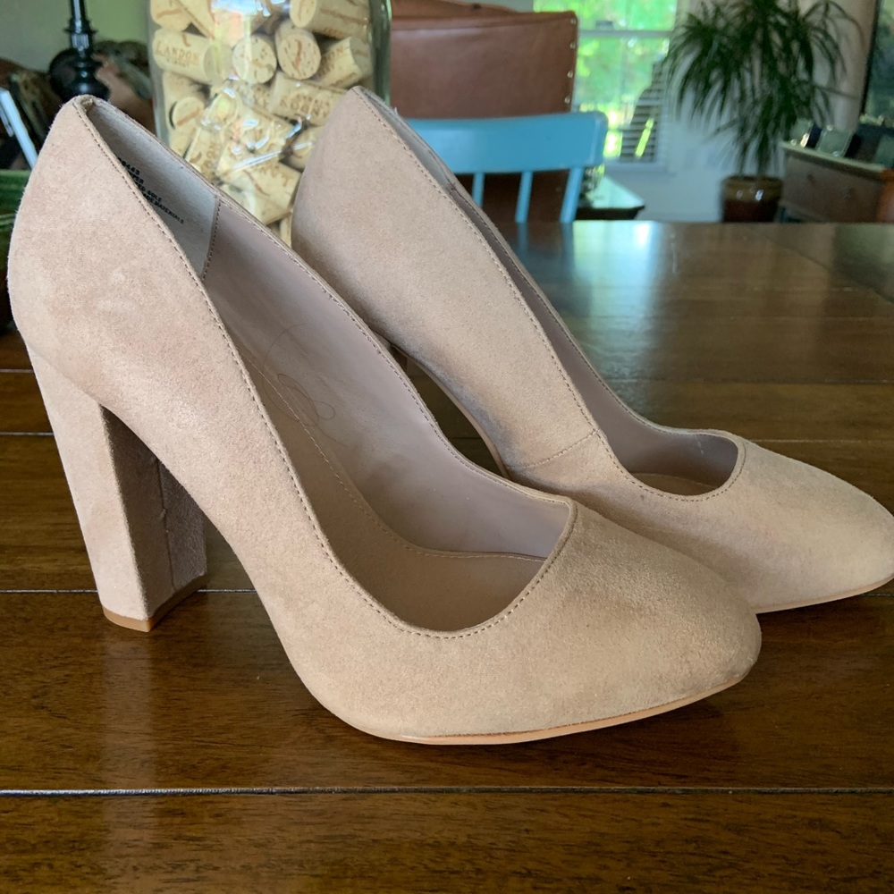 9.5W Nude Suede Torrid Heels/Pumps